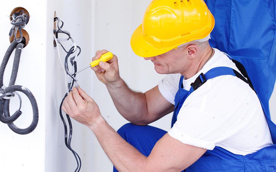 trouver un électricien Étampes